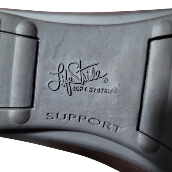 Life Stride Soft Systems Women's Sz 9 Loafers w/Gold Buckle Detail, Flats - Picture 11 of 14